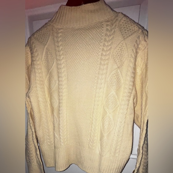 EUC Pastel Yellow Fisherman Sweater Size L mint condition - Picture 7 of 9